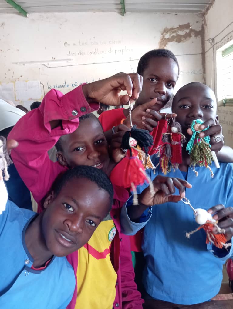Ambiance de création - Poupées Guerrières de Lumière